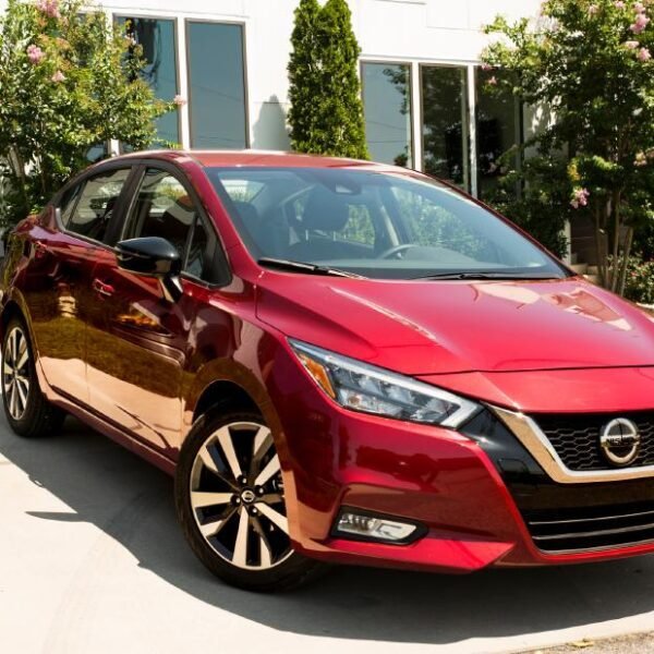 Nissan: premios Newsweek Auto Awards.